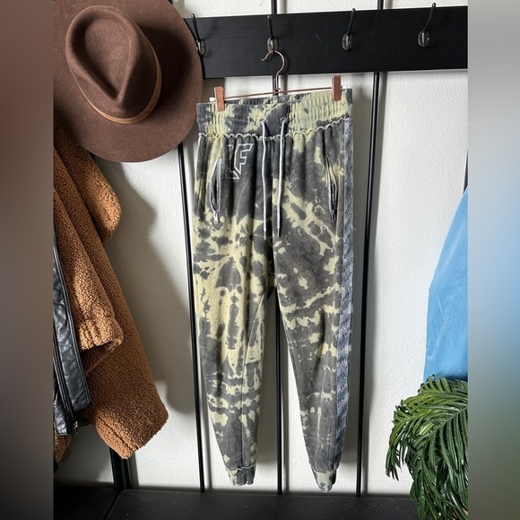 LF the label green tie dye thick joggers lounge pants sweats sweatpants - Picture 1 of 6